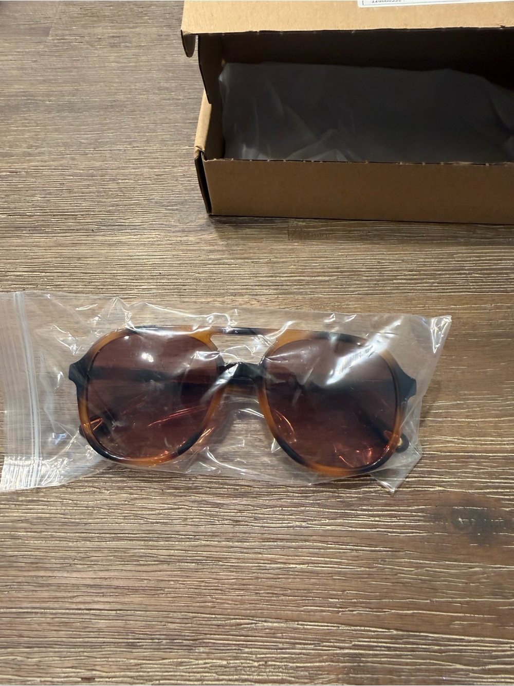 Round Tortoiseshell Sunglasses - Brown Lenses Aviator style